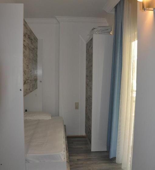 ファミリールーム, Nur