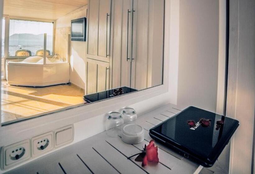 オーシャンビュースイート, Nur