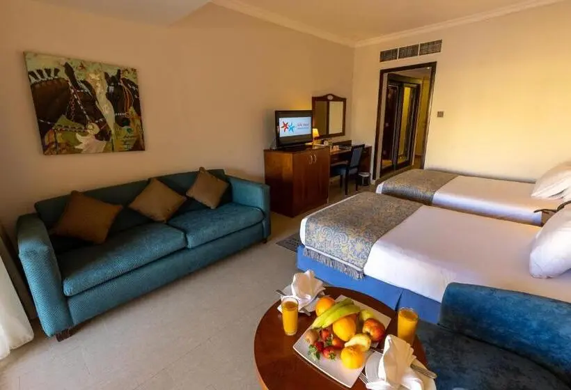اتاق استاندارد سه تخته با چشم‌انداز استخر, Stella Gardens Resort & Spa, Makadi Bay