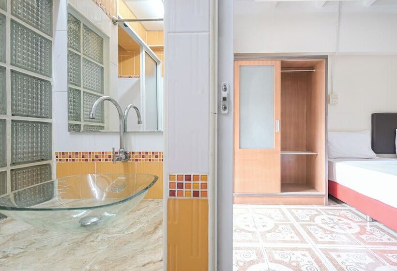 Superior Kolmen Hengen Huone, Ac Habitat Bangkok