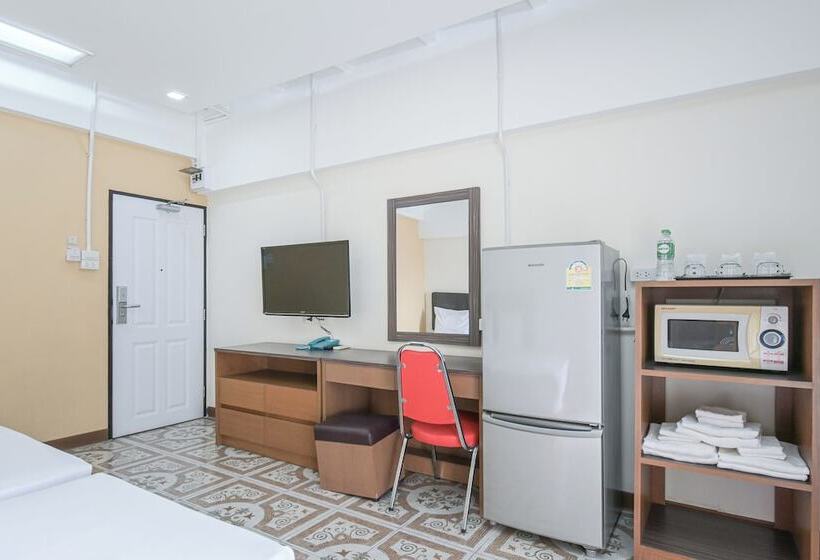 Superior Kolmen Hengen Huone, Ac Habitat Bangkok