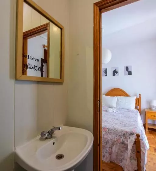 バルコニー付きスタンダードルーム, Nations Gerês   Bed & Breakfast