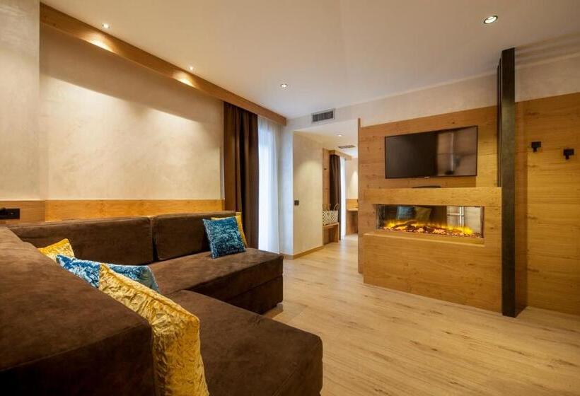 キングサイズベッドのスタンダードルーム, Adler Hotel Wellness & Spa   Andalo