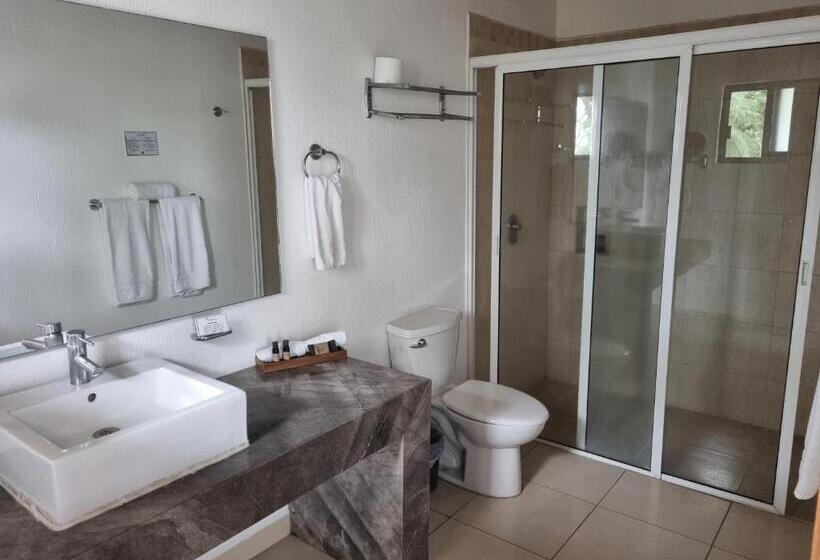 标准间, La Ribereña