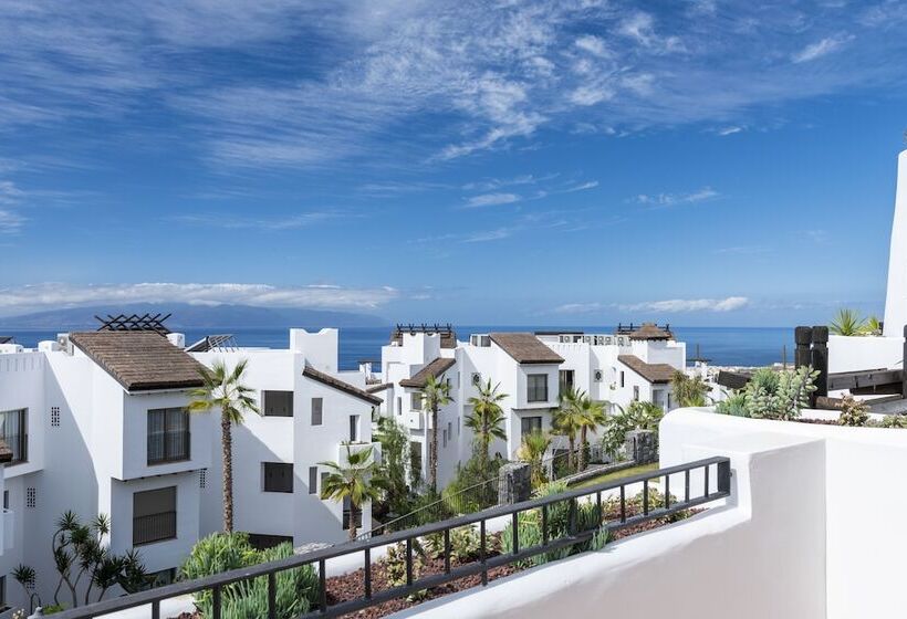 Люкс Боковой Вид на Море, Las Terrazas de Abama Suites
