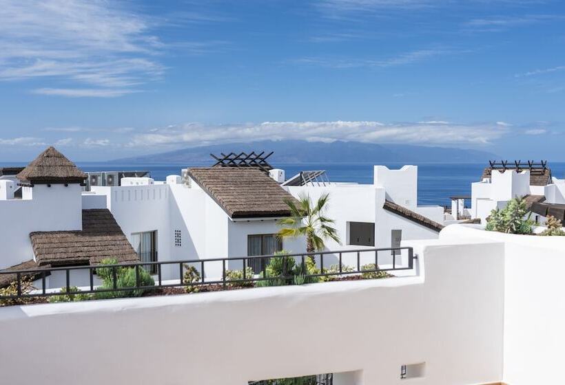 套房侧面可观海景, Las Terrazas de Abama Suites