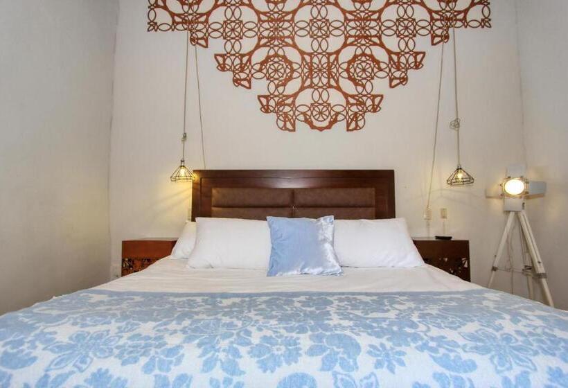 سوئیت با بالکن, Mansion Von Humboldt