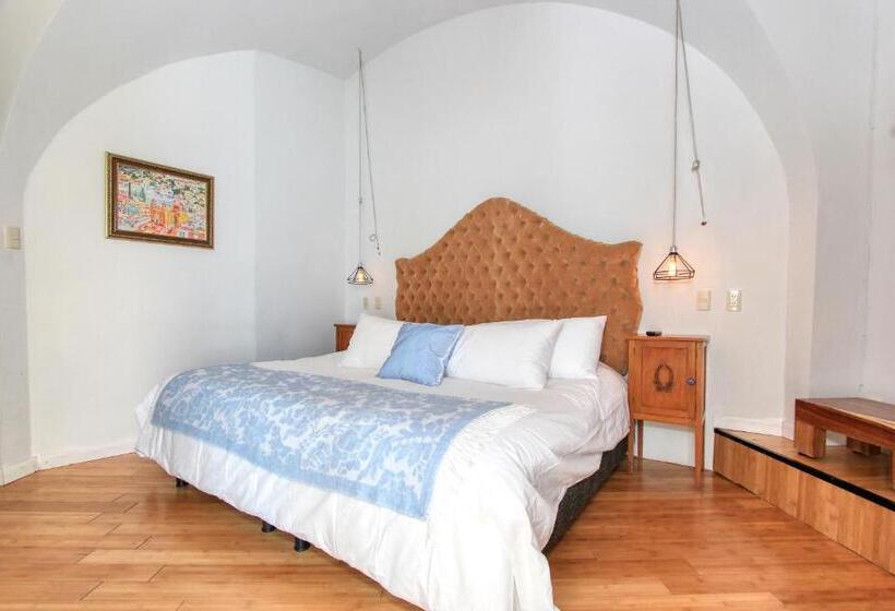 سوئیت با بالکن, Mansion Von Humboldt