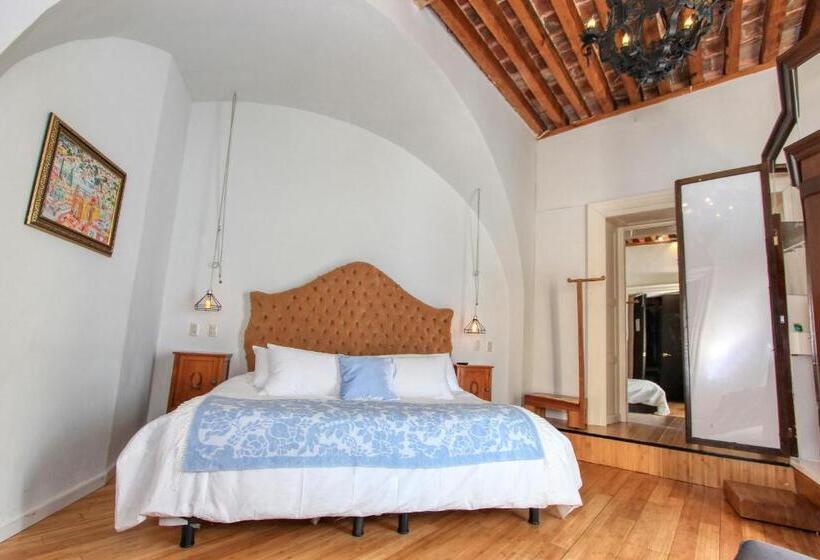 سوئیت با بالکن, Mansion Von Humboldt