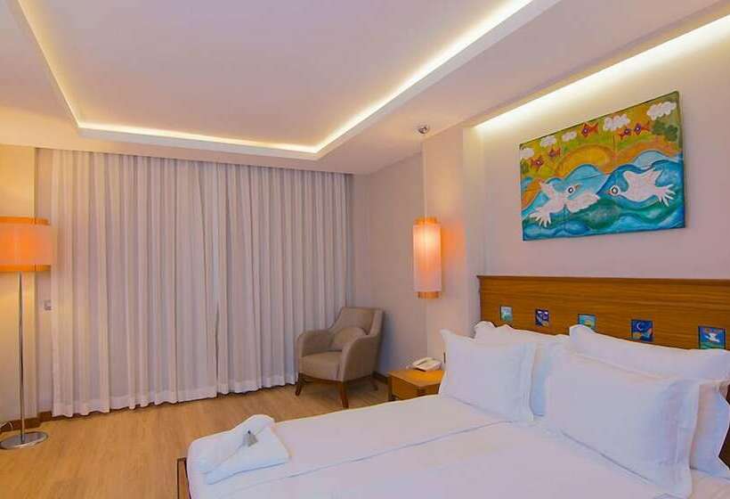 غرفة قياسية, Marisol Boutique