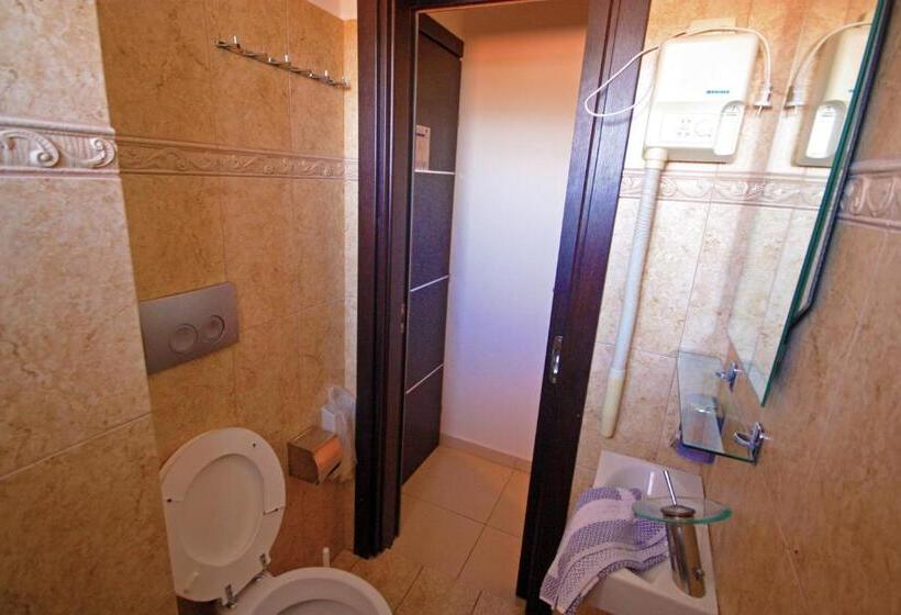 スタンダードルーム, Plaza