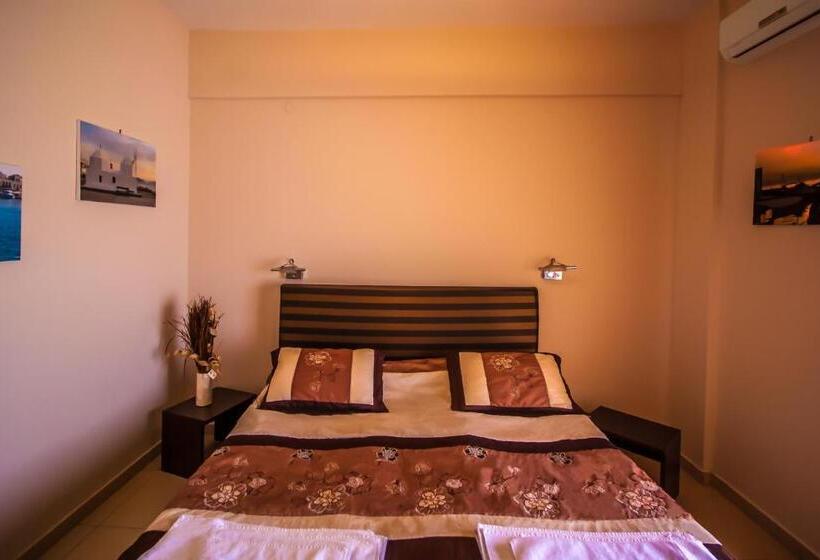 スタンダードルーム, Plaza