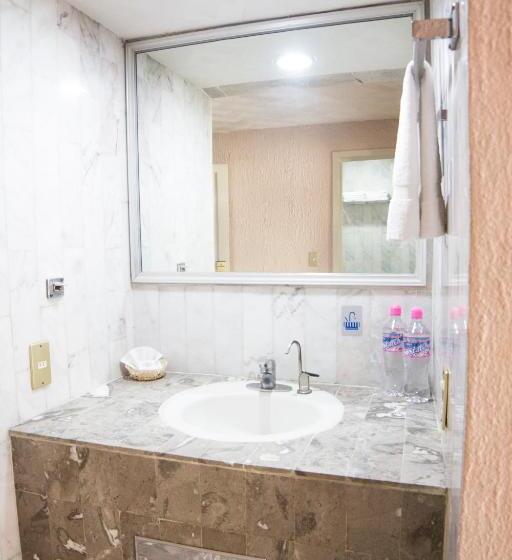 スタンダードルーム, San Jorge