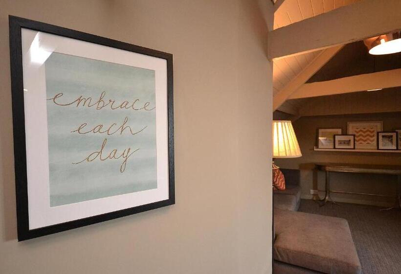 ２ベッドルームアパートメント, The Globe