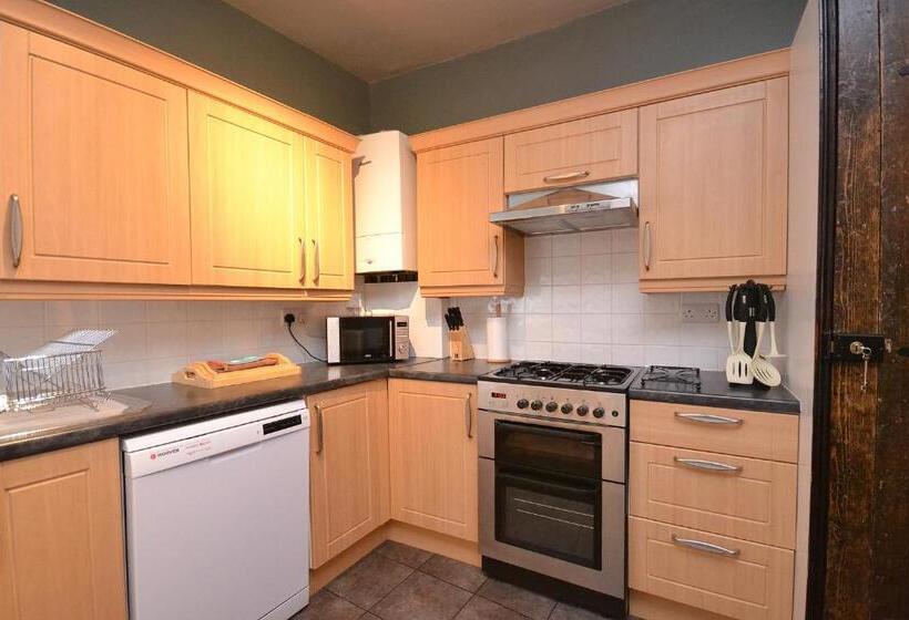 ２ベッドルームアパートメント, The Globe