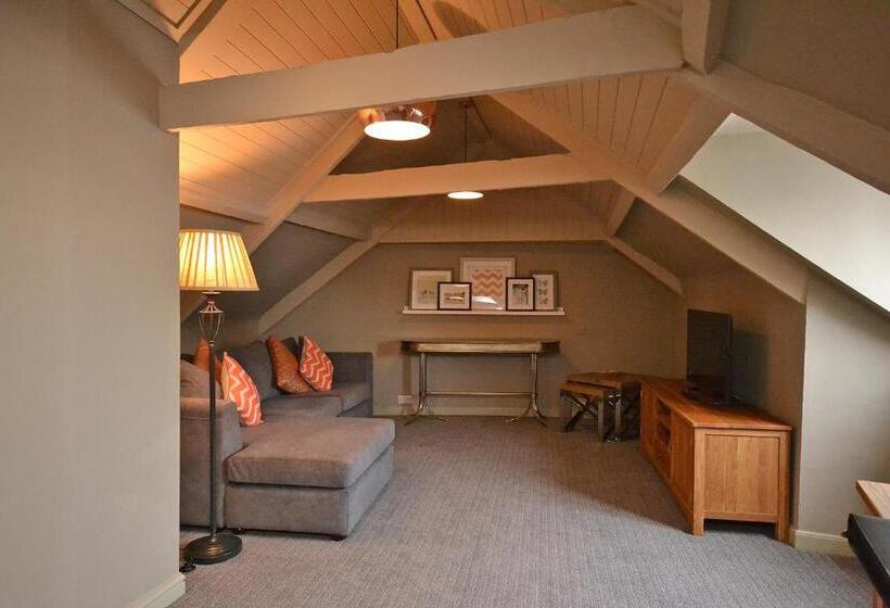 ２ベッドルームアパートメント, The Globe