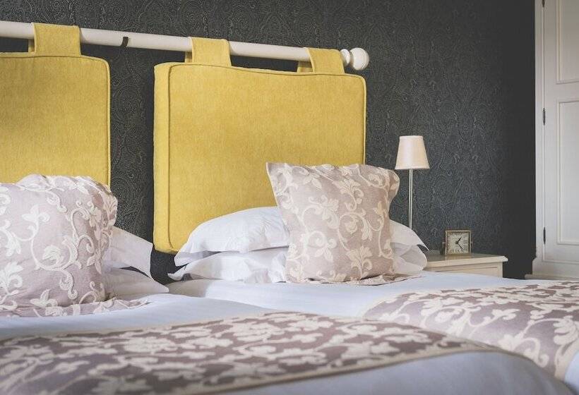 スタンダードルーム, The Globe