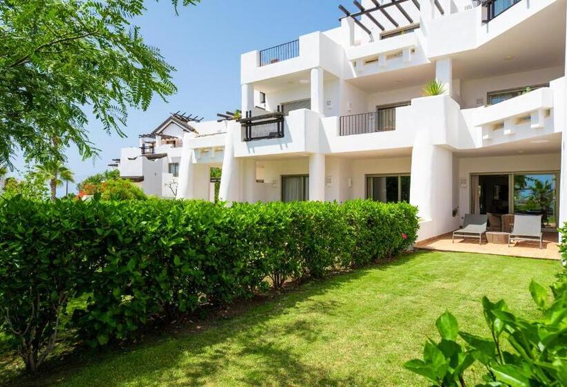 套房侧面可观海景, Las Terrazas de Abama Suites