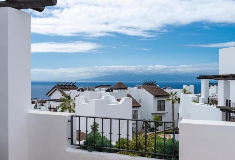 套房侧面可观海景, Las Terrazas de Abama Suites