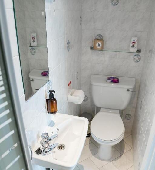 패밀리 룸, Kingsway Guesthouse A Selection Of Single, Double And Family Rooms In A Central Location