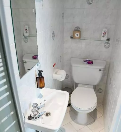 ファミリールーム, Kingsway Guesthouse   A Selection Of Single, Double And Family Rooms In A Central Location