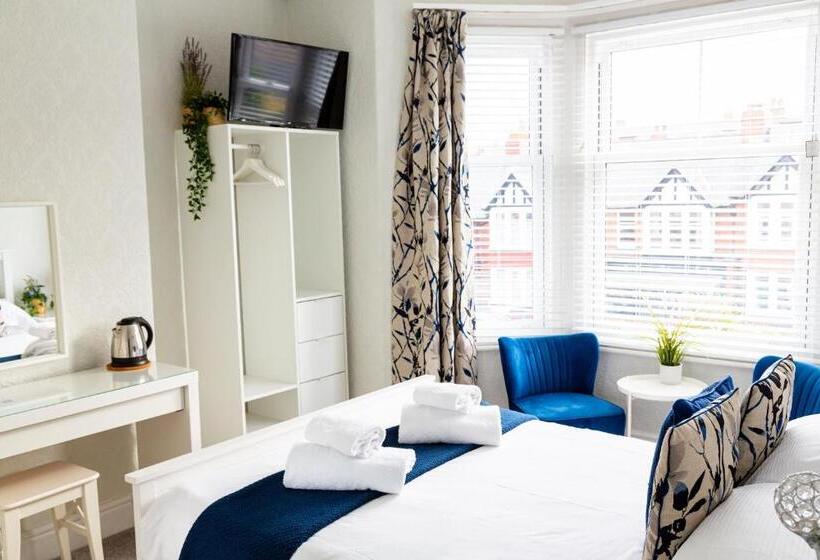 Стандартный Номер Кровать Кинг, Kingsway Guesthouse   A Selection Of Single, Double And Family Rooms In A Central Location
