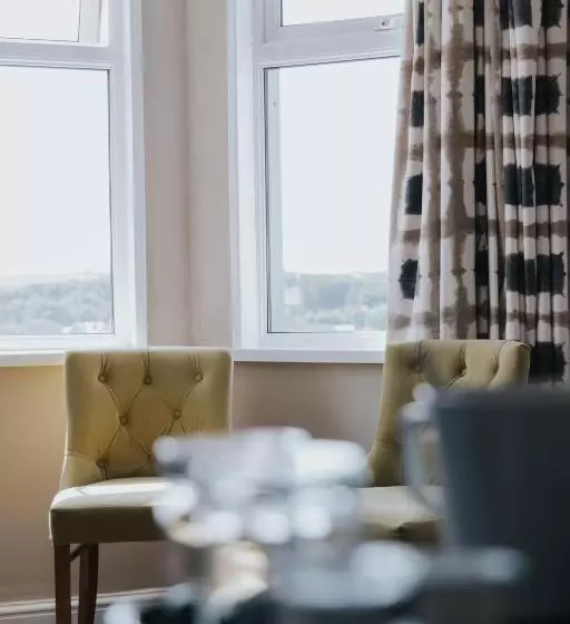 Superior Værelse, An Mor