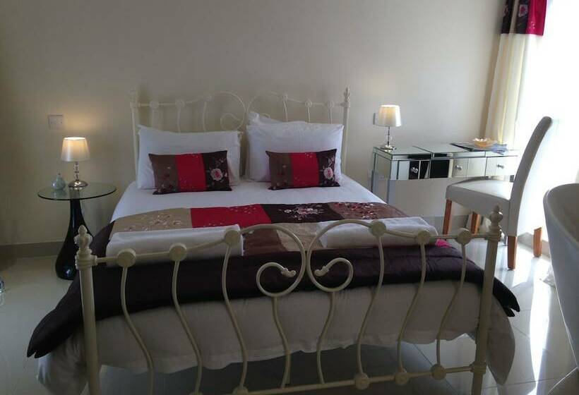 غرفة تنفيذية, Hills Farm Stays