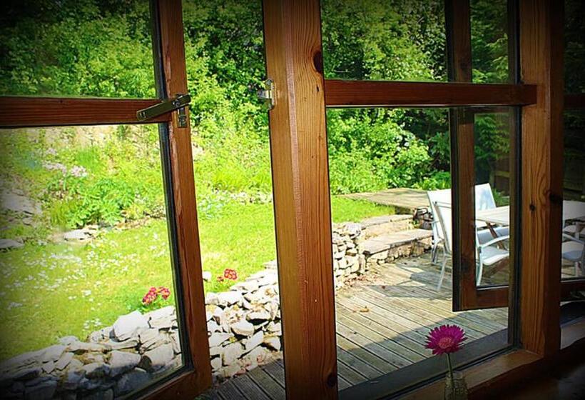 スーペリアールーム, Hafan Deg