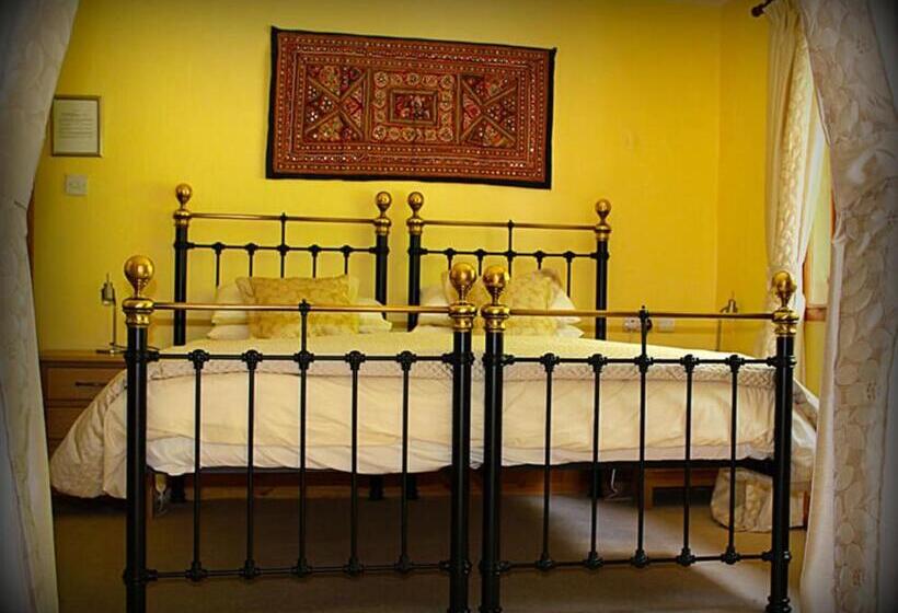 スーペリアールーム, Hafan Deg