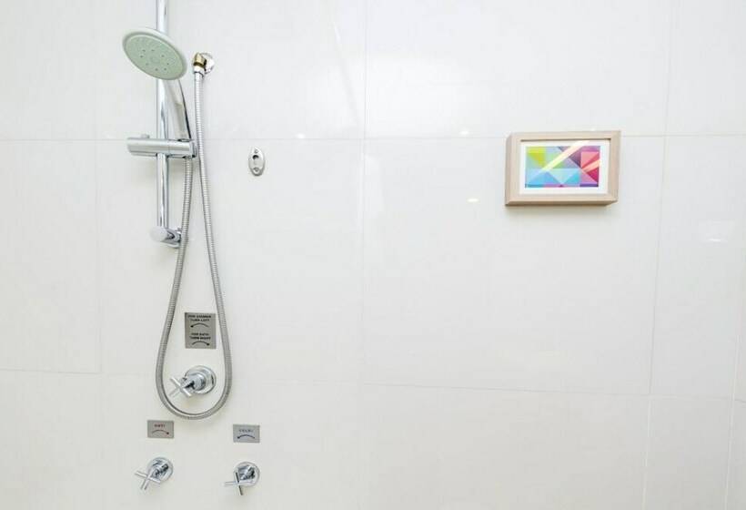 Quarto Superior, 24 Inn