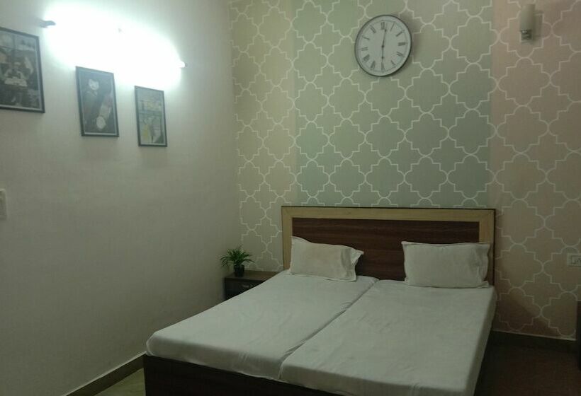 Camera Deluxe, Aicon Palace