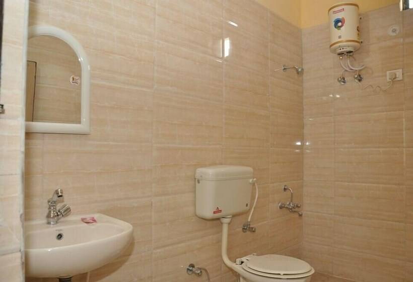 Camera Deluxe, Aicon Palace