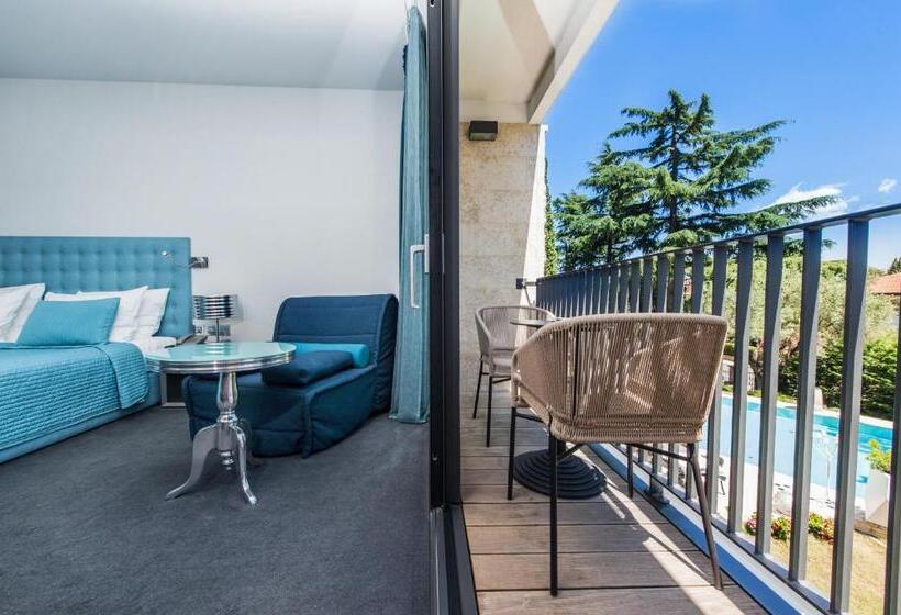 Номер Стандарт Трехместный, Arupinum