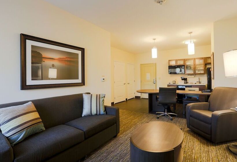 带双人床的标准工作室, Candlewood Suites Auburn, An Ihg