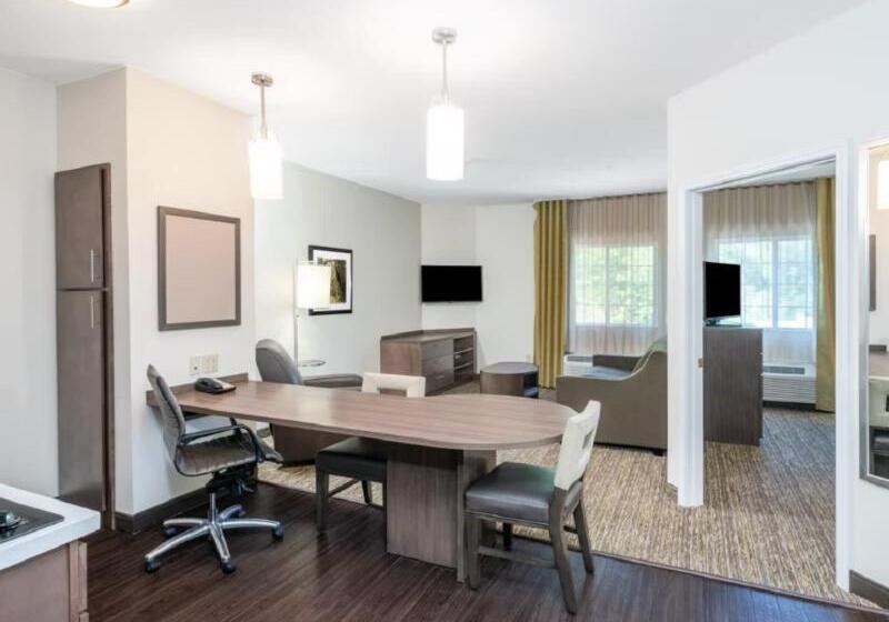 Люкс Кровать Кинг, Candlewood Suites Auburn, An Ihg