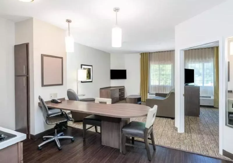 キングサイズベッドのスイートルーム, Candlewood Suites Auburn, An Ihg