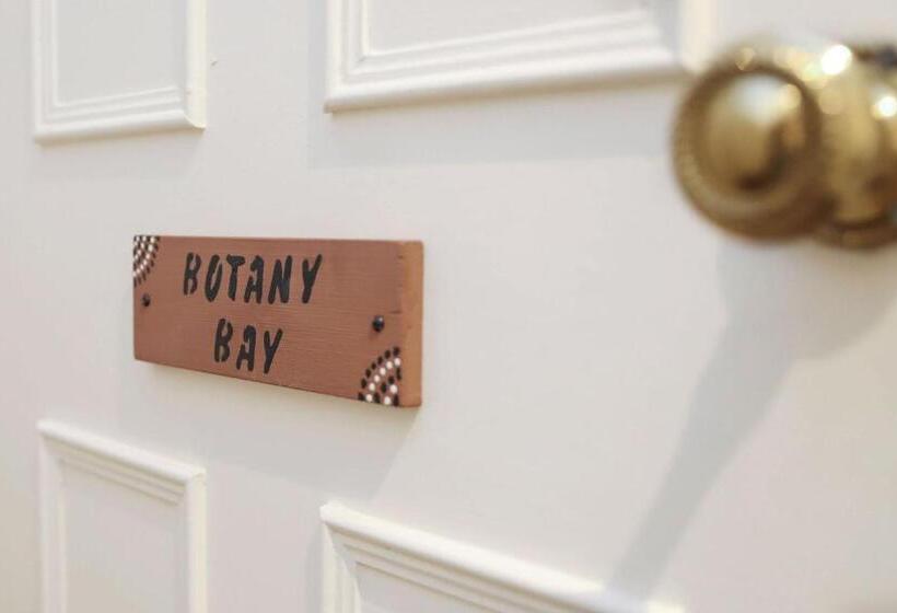 غرفة قياسية, Endeavour, Staithes