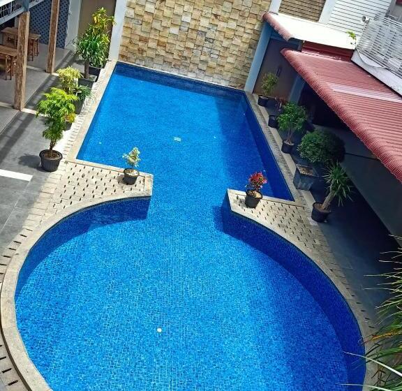 디럭스 트리플 룸, Grand Nanggroe