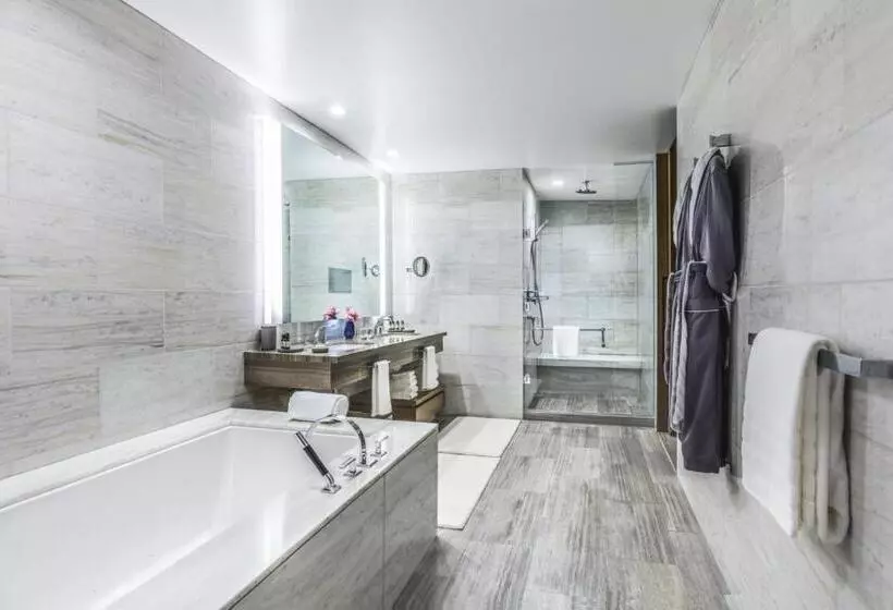 クラブスイート, Intercontinental   Los Angeles Downtown, An Ihg