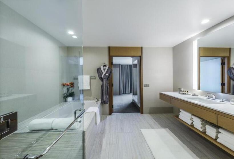جناح كلوب, Intercontinental   Los Angeles Downtown, An Ihg