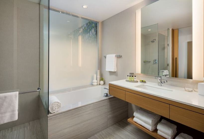 جناح كلوب, Intercontinental   Los Angeles Downtown, An Ihg