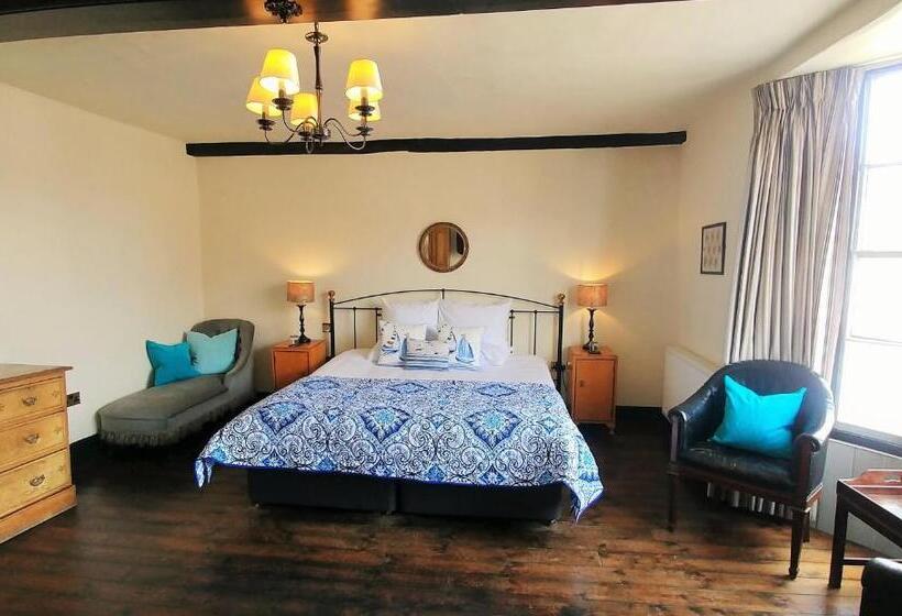 带大床的经典房间, Kings Head Holt