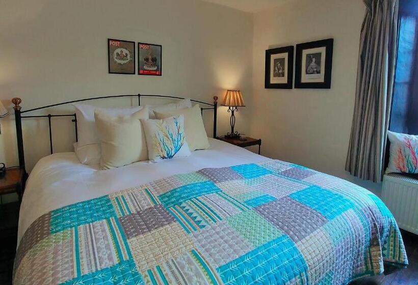 带大床的高级房间, Kings Head Holt