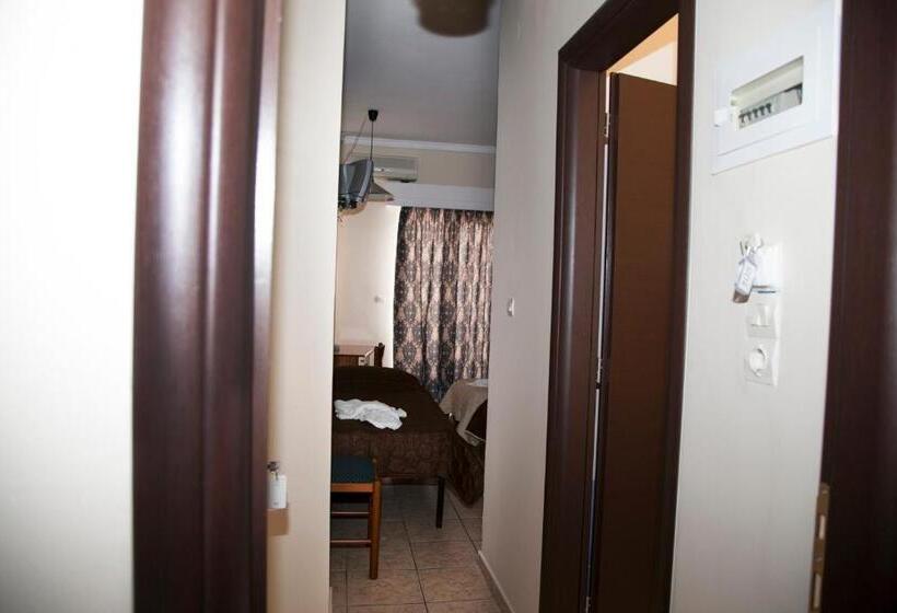 スタンダードトリプルルーム, Olympia