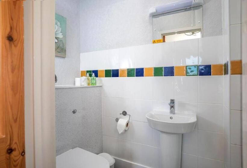 غرفة قياسية سرير كينج, The Norlands