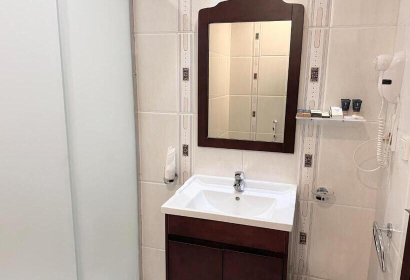 Quarto deluxe, Al Rayyan Makiya Towers Hotel 1