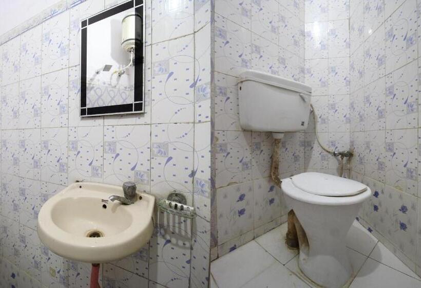 Quarto Triplo Clássico, Flagship Shree Shyam Guest House