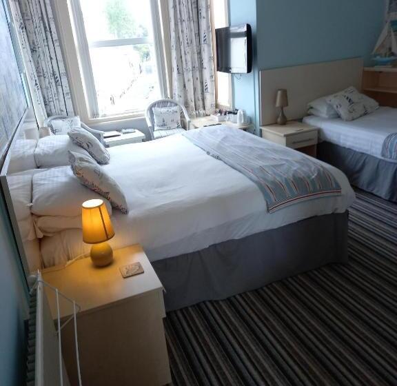 غرفة قياسية ثلاثية, 74 Belgravia