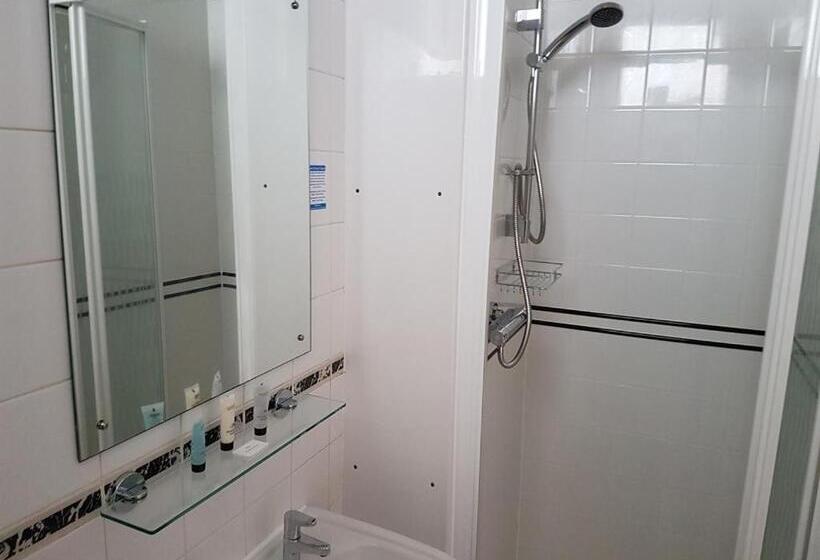 غرفة قياسية, 74 Belgravia